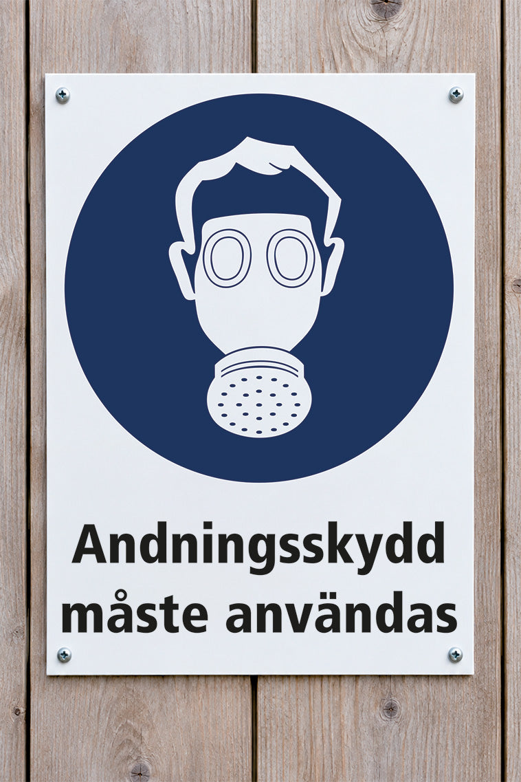 Påbudsskylt på trävägg, Andningsskydd