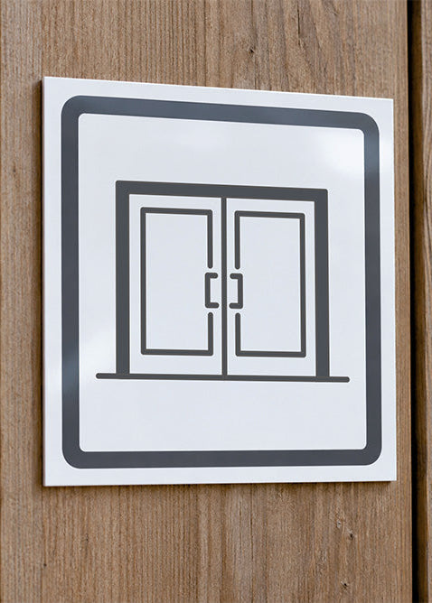 Aluminiumskylt entré