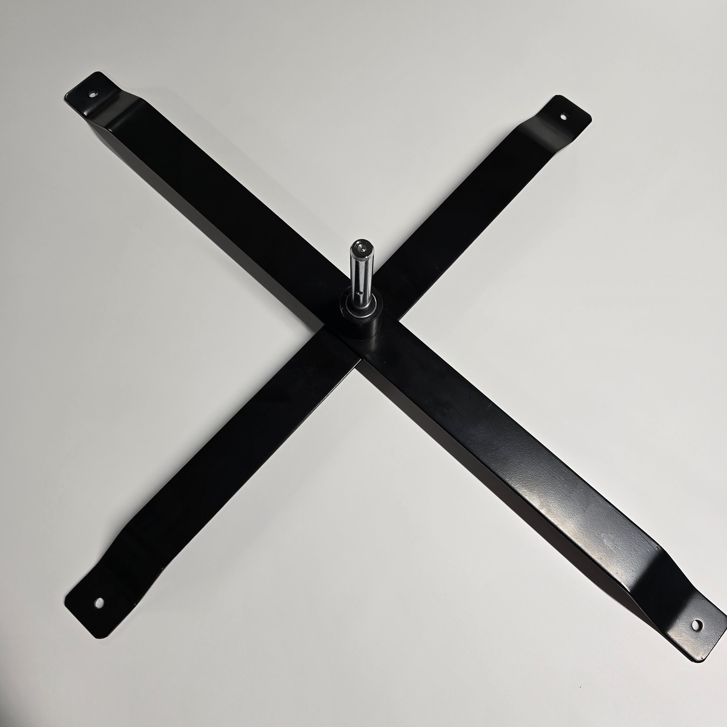 Svart kraftig kryssfot till beachflagga